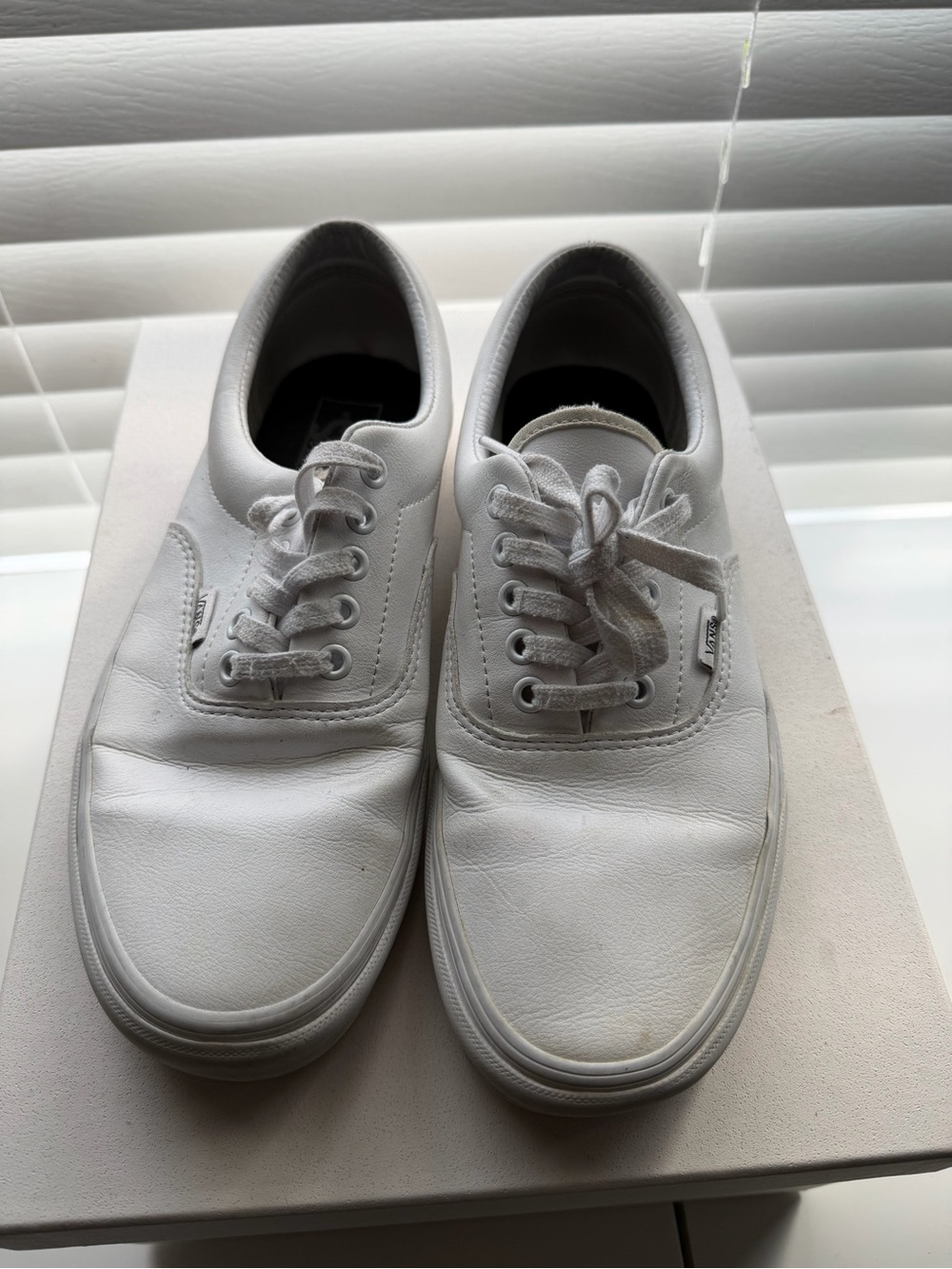 Vans Women's White Canvas Lace-Up Flats - Classic Low-Top